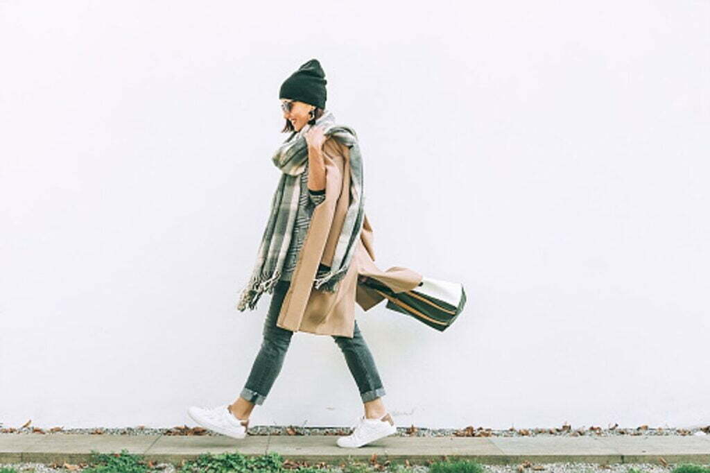 The way to Layer Clothing to Stay Dry and warm