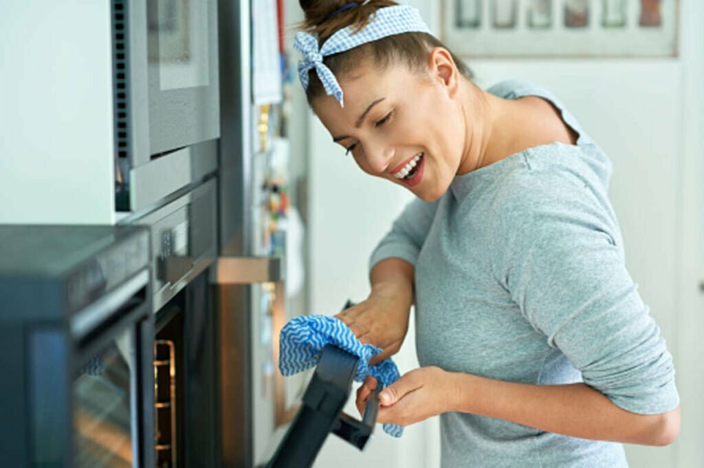 how to clean your oven