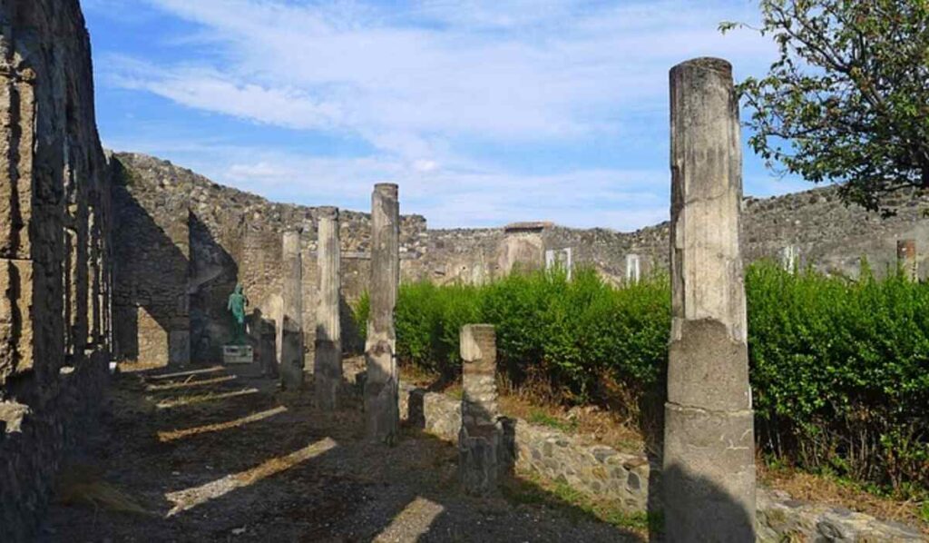 Italian capital to Pompeii Travel Suggestions