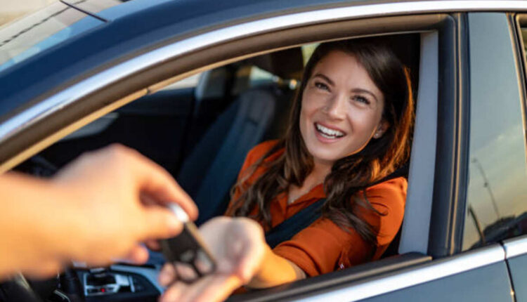 Luxury Car Rentals with Driver in Dubai Unrivaled Comfort